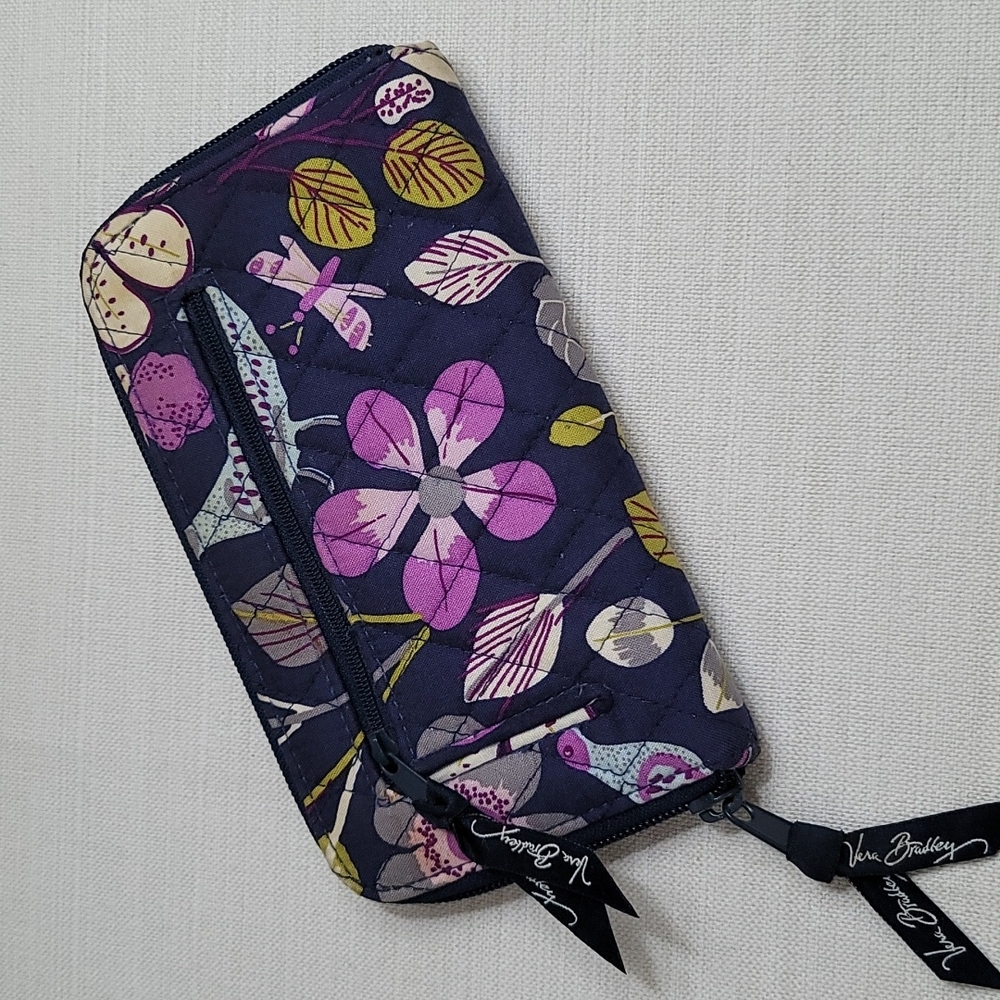 Vera Bradley Floral Nightingale wristlet wallet
